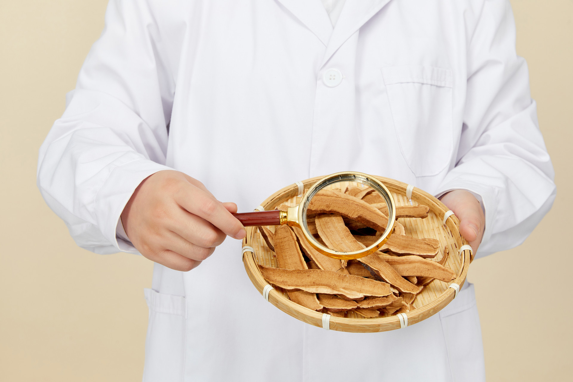 1749179712738476.jpg 摄图网_501727330_中医展示中药材(企业商用).jpg